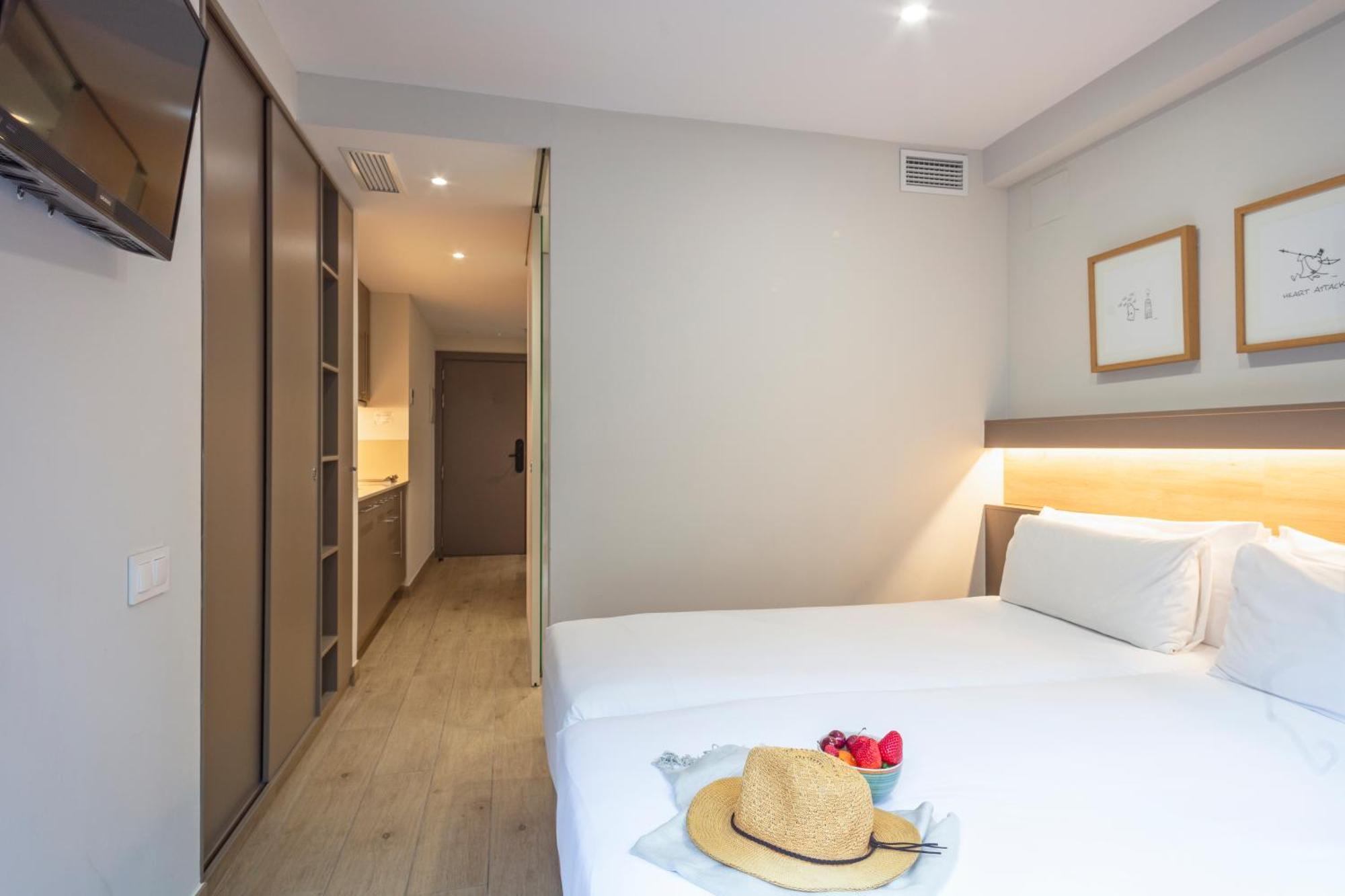 Aparthotel Bcn Montjuic — Photos 2